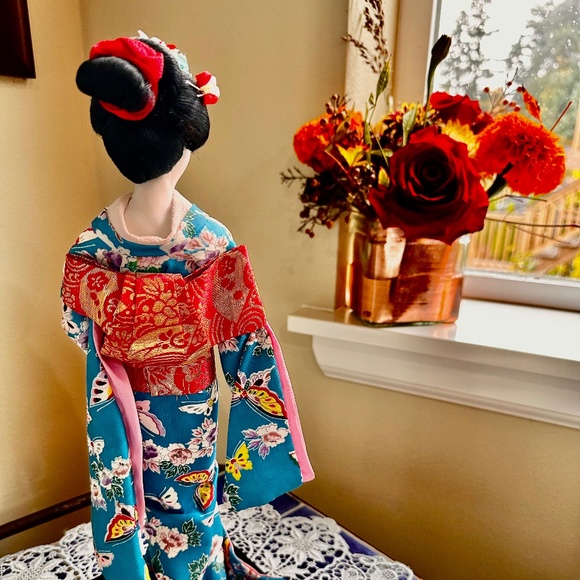 Hanayome Geisha Doll, Madame Butterfly by Nishi Doll Co. c1950 - Picture 6 of 11